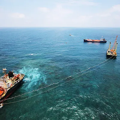 Resolve Marine boat appears to be towing several large ships at once